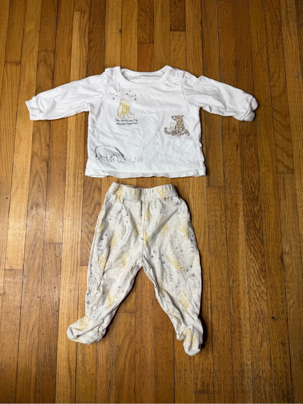 Tu Classic Pooh 3/6M two piece set